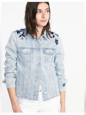 Old Navy floral embroidered denim jacket